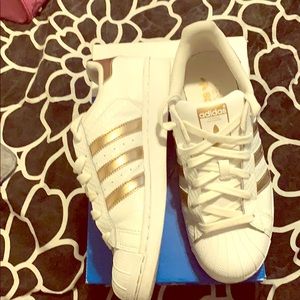 AUTHENTIC ADIDAS SUPERSTAR